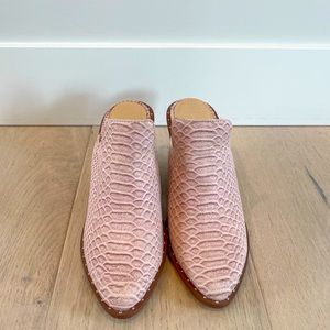 Chinese Laundry Snake Print Mules Sz 7